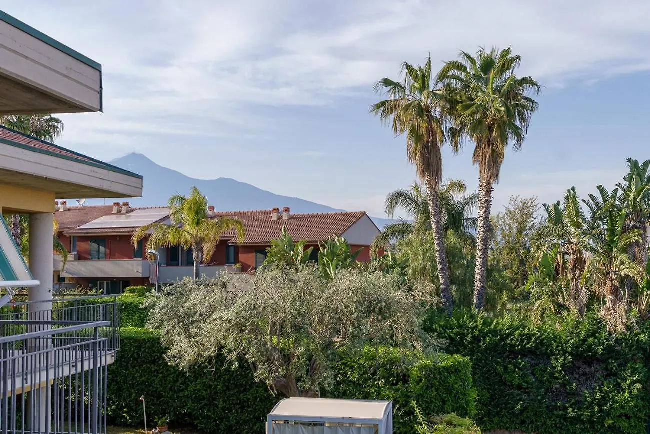 Little Rose Garden Apartment Aci Catena