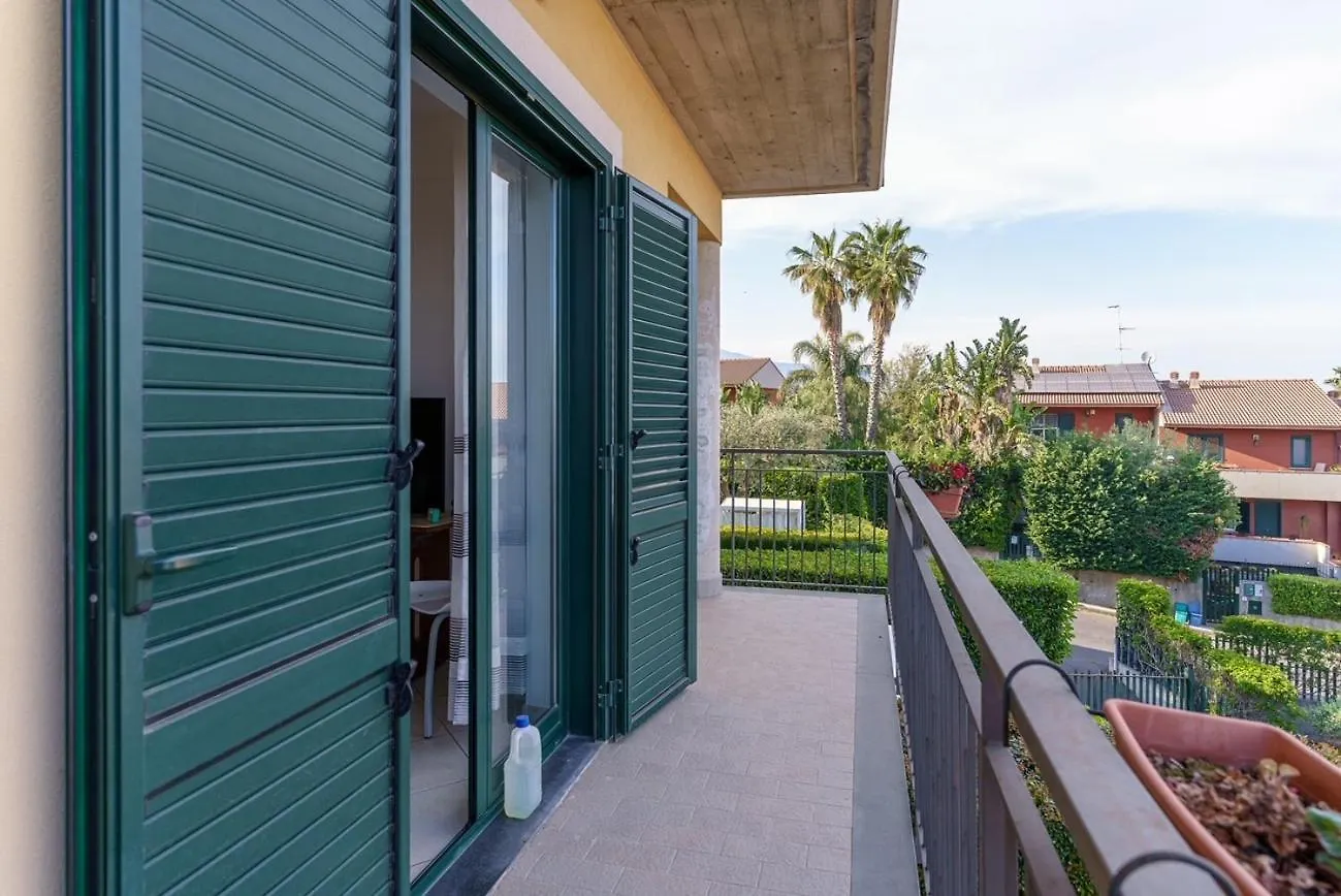 Little Rose Garden Apartment Aci Catena