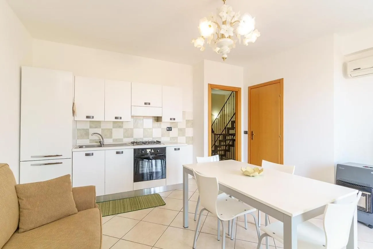 Little Rose Garden Apartment Aci Catena