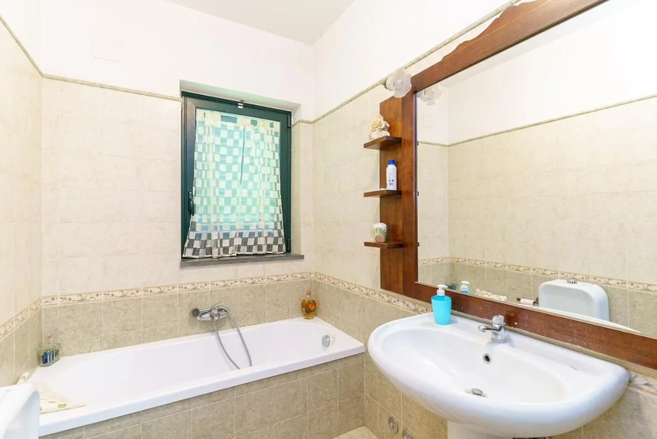 Little Rose Garden Apartment Aci Catena