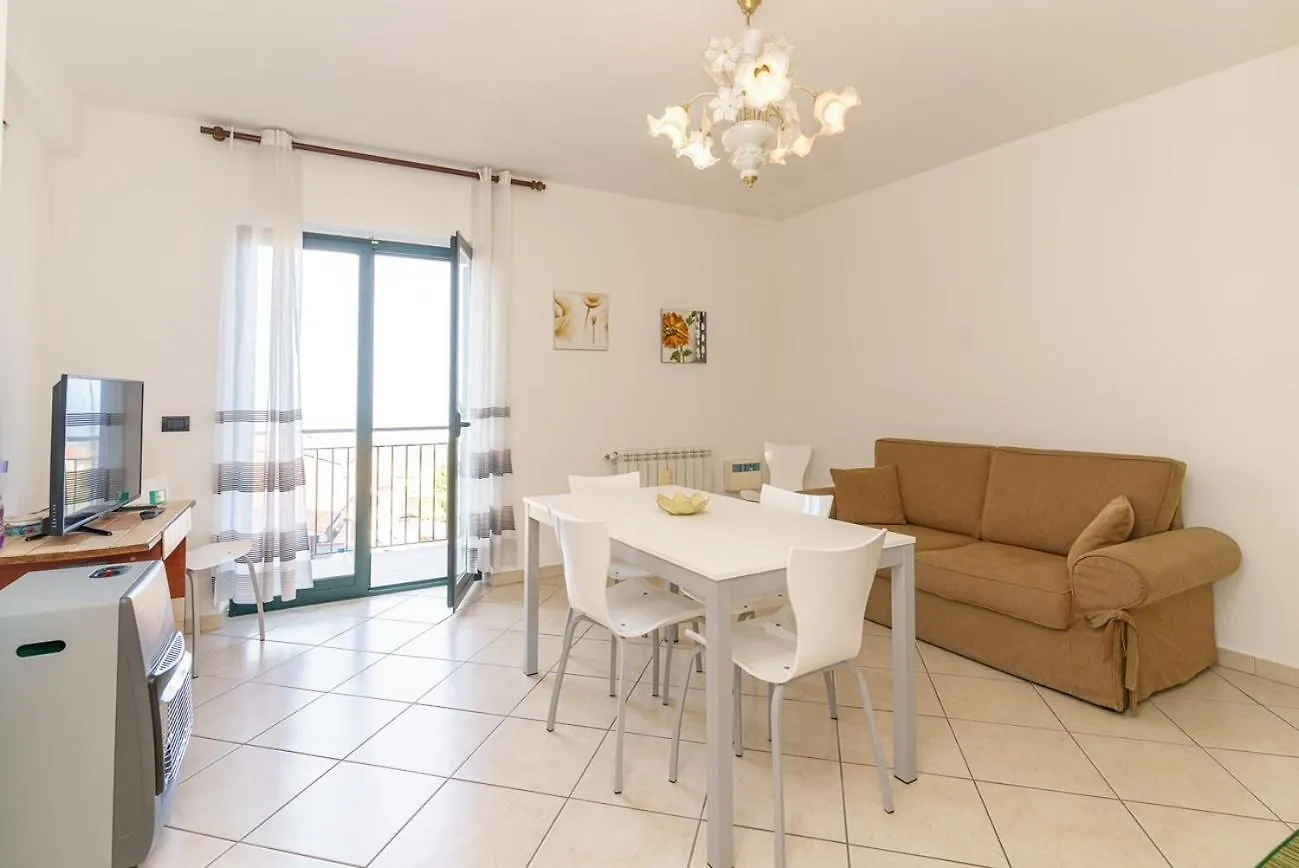 Little Rose Garden Apartment Aci Catena